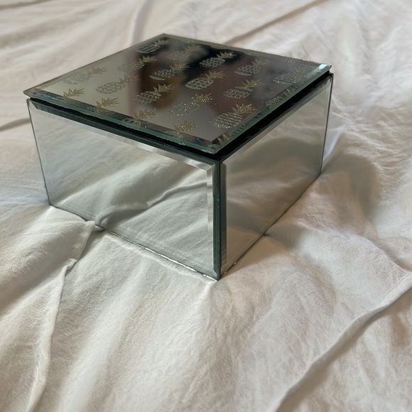 Jewelry box - Picture 3 of 7